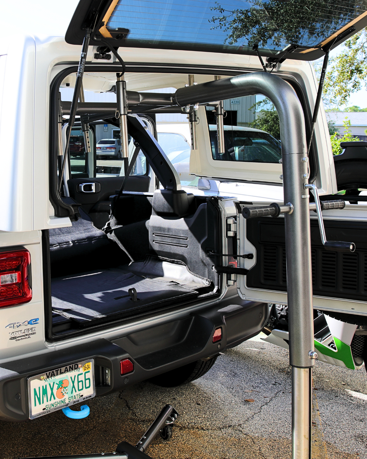 LIFTnGO™ - Hardtop Removal and Storage Tool for Jeep Wrangler & Ford Bronco®