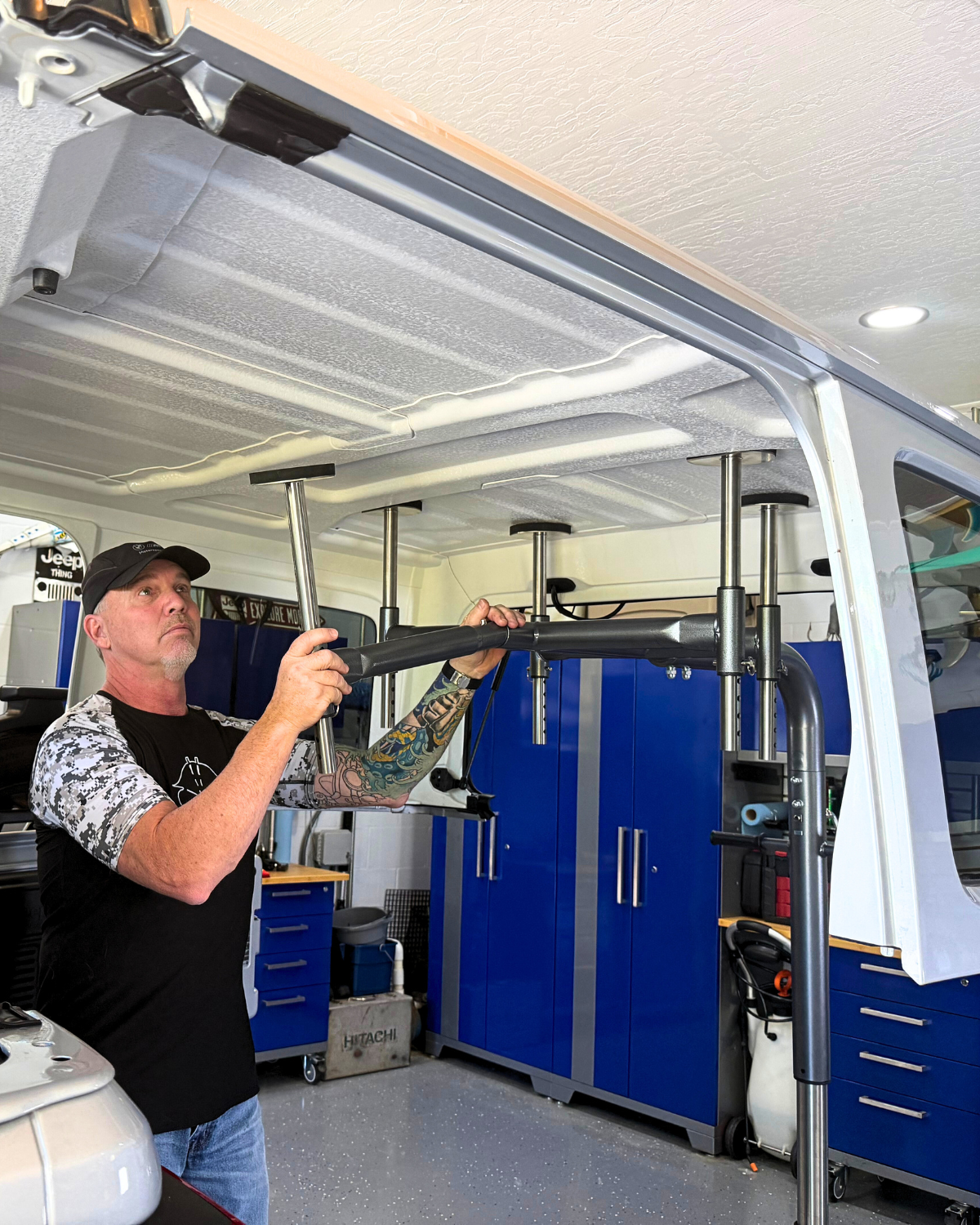 LIFTnGO™ - Hardtop Removal and Storage Tool for Jeep Wrangler & Ford Bronco®