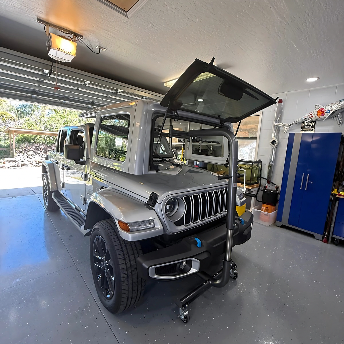 LIFTnGO™ - Hardtop Removal Tool and Storage Device for Jeep Wrangler & Ford® Bronco 4-Door